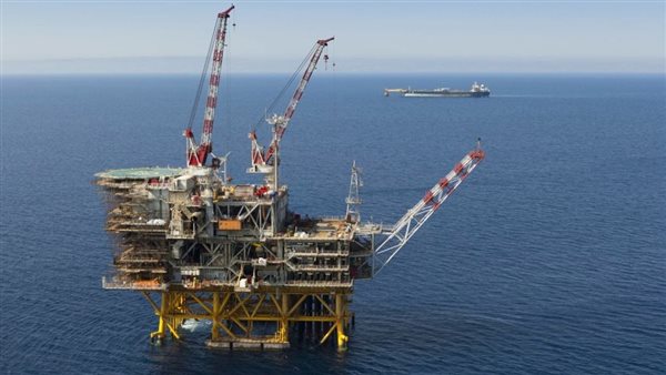 مصر توقع عقدًا جديدًا مع بي بي وفالاريس لحفر 5 آبار غاز بالبحر المتوسط