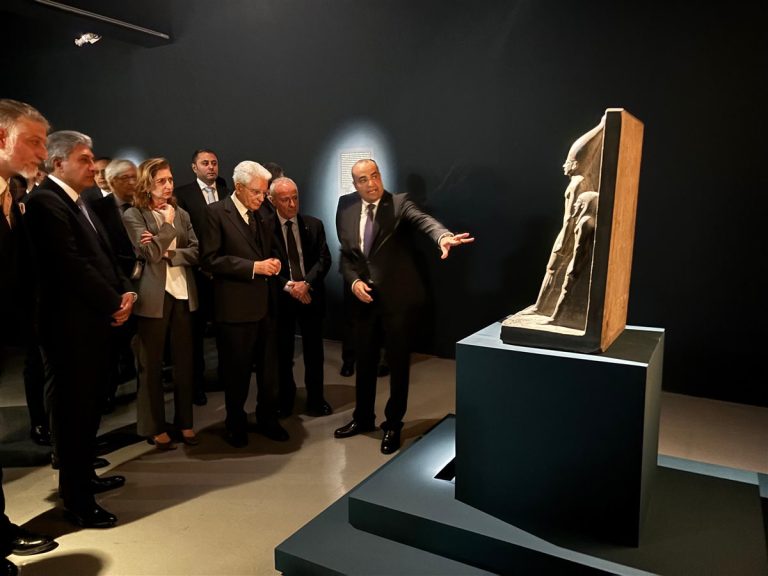 معرض كنوز الفراعنة