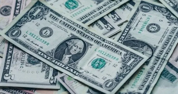 أسعار الدولار تتجه نحو الاستقرار في ختام تعاملات الثلاثاء 6 يناير 2026