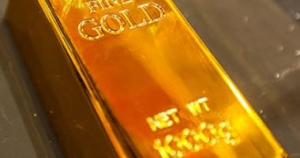 أسعار الذهب اليوم تسجل عيار 24 بـ 7028 جنيه في الأسواق المحلية