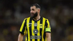أول عرض يقدمه كريم بنزيما بعد توتر علاقته مع الاتحاد يأتي من منافس خارجي