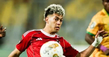 إمام عاشور يتدرب مع زملائه في الأهلي بعد تنسيق مع وليد صلاح الدين اليوم