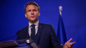 احتجاز ناقلة نفط في البحر المتوسط يثير الشكوك حول وجود صلة روسية من البحرية الفرنسية