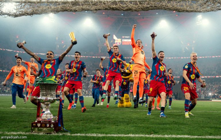 الكلاسيكو يشهد احتفالاً مصغرًا من برشلونة بينما ريال مدريد ينسحب سريعًا بعد الخسارة