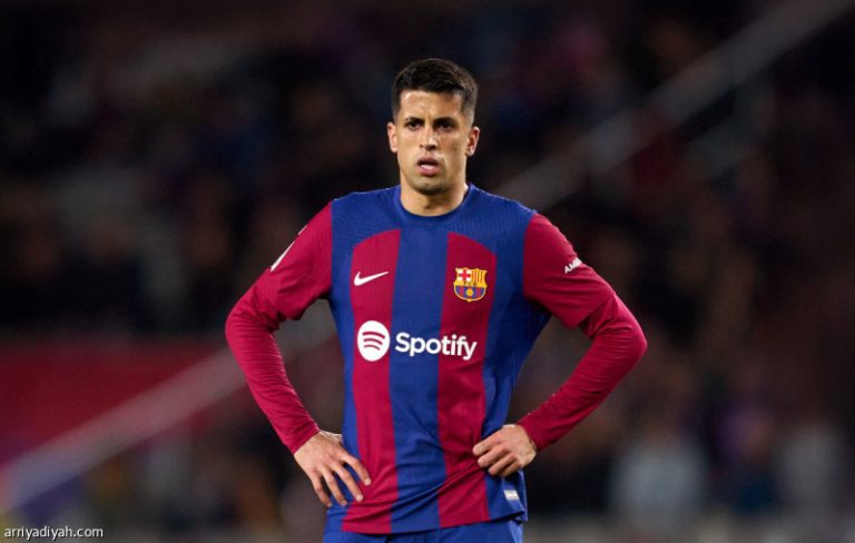 انتقال كانسيلو إلى برشلونة على سبيل الإعارة من الهلال السعودي يشعل حماس الجماهير الكتالونية