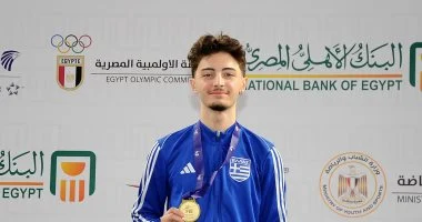 بطل ذهبية الشباب في كأس العالم لسيف المبارزة يعبر عن حبه لمصر ورغبته في زيارة الأهرامات