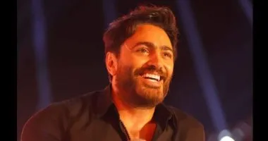 تامر حسني يحقق إنجازاً كبيراً ويُتوج كأول مطرب مصري لعام 2025 للمرة الأولى