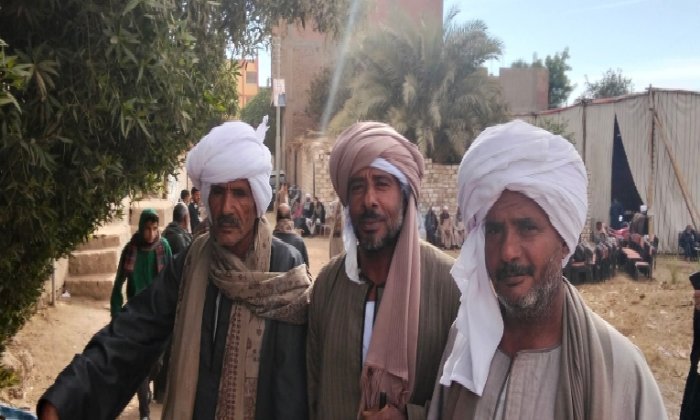 تتجلى الهيبة والرونق في «العمامة القنائية» التي تحكي حكايات الأصالة والوقار