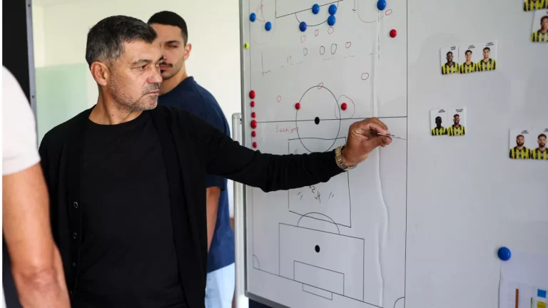 تسريب تشكيل فريق الاتحاد لمواجهة القادسية في مباراة دوري روشن اليوم يثير اهتمام الجماهير