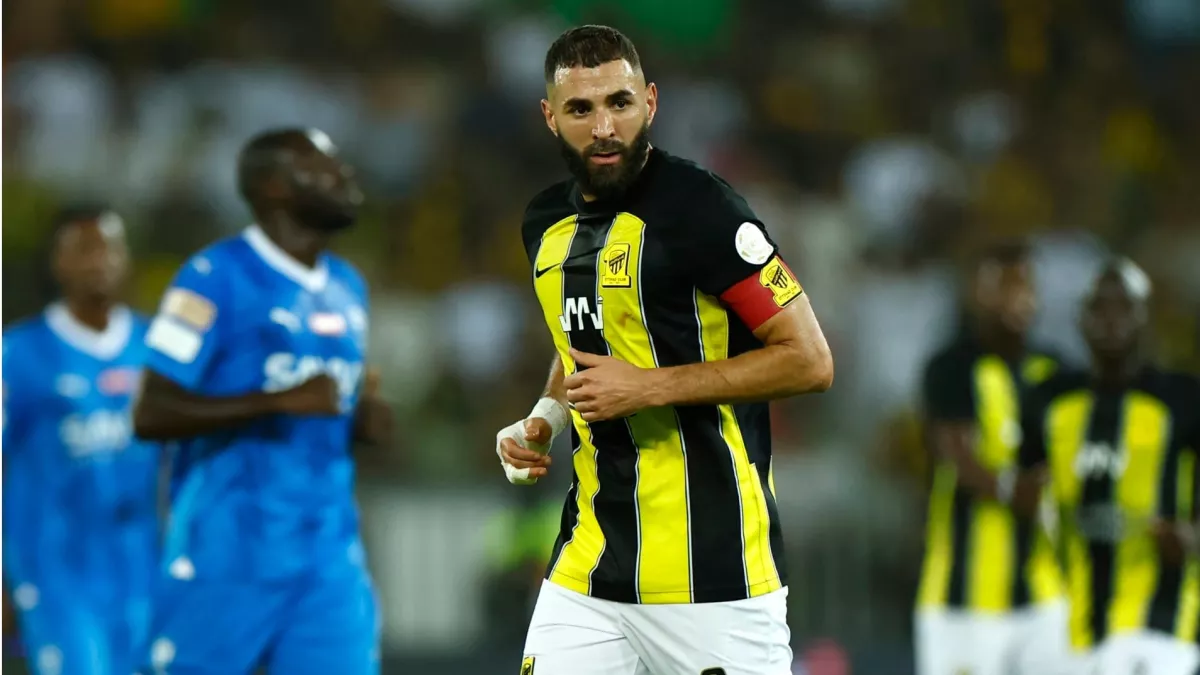 تصاعد نيران أزمة كريم بنزيما في الاتحاد مع تطورات جديدة تثير القلق بين الجماهير