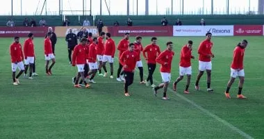 توقعات الجماهير تتزايد مع استعدادات منتخب مصر لمواجهة بنين: دعوات بالصوت العالي في الفيديو
