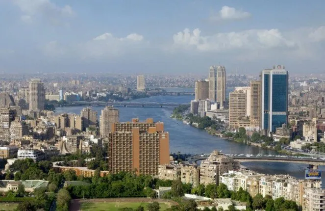 تعزيز القطاع الخاص غير النفطي في مصر يضمن استقراره حتى نهاية عام 2025