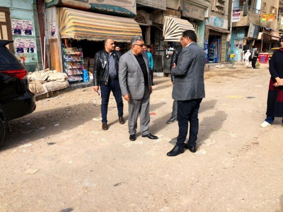جولة مفاجئة لمحافظ الدقهلية في دكرنس تؤكد ضرورة محاربة الإهمال وحقوق المواطنين في الشوارع
