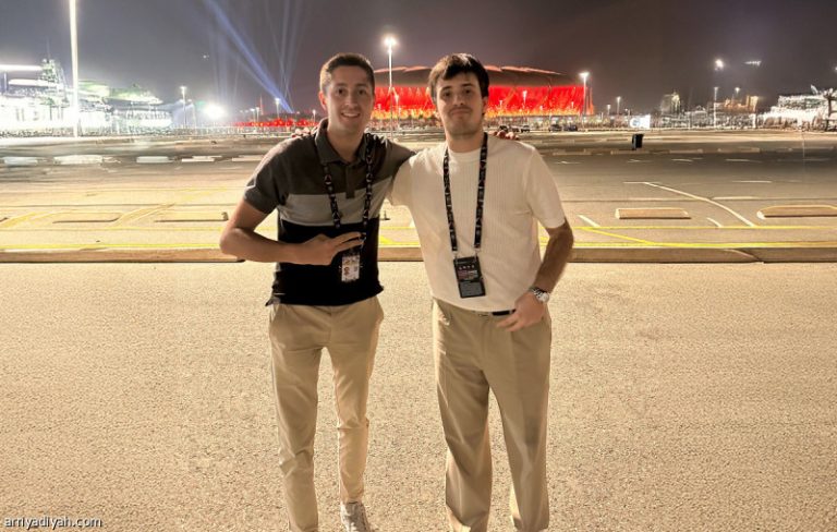 حصول بيدرو على تجربة لذيذة في جدة يجمع بين لحم الحاشي وحلوى البسبوسة قبل مباراة نهائي كأس السوبر الإسباني