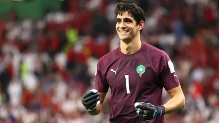 خبر مفرح لجماهير الهلال، حارس الفريق بونو يعود إلى القائمة لمواجهة القادسية المقبلة