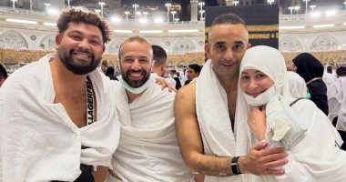 سبعة فنانين عرب يحتفلون ببداية عام 2026 بأداء مناسك العمرة في مكة المكرمة