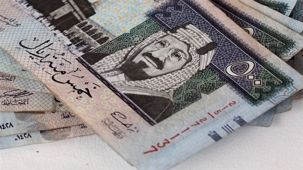 سعر الريال السعودي اليوم الأربعاء 28 يناير 2026 يهم المسافرين لأداء العمرة