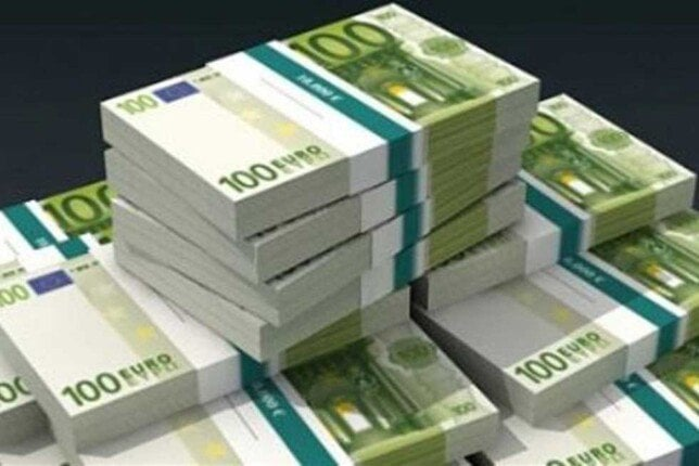 سعر اليورو يوم الخميس الأول من يناير 2026 يشهد تغييرات ملحوظة في السوق المالية