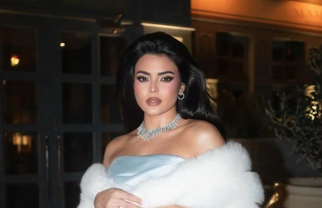 سعر خيالي يتسبب في جدل واسع بعد ارتداء أسماء جلال فستاناً بقيمة 200 ألف جنيه