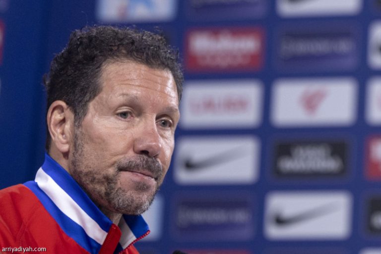 سيميوني يعترف بخطأ تصرفه بعد المشادة مع فينيسيوس ويعتذر لجناح ريال مدريد