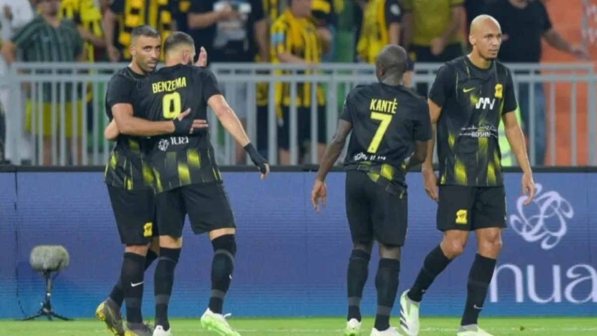 عرض مفاجئ لنجم الاتحاد يهدد استقرار خط الوسط ويدق ناقوس الخطر للفريق