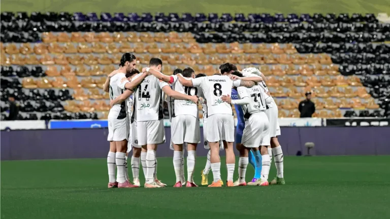 عقوبة صارمة تنتظر لاعب الشباب بعد البصق على حكم مباراة التعاون المثيرة للجدل