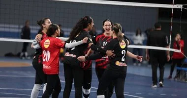 فتيات الأهلي تحت 15 سنة يحققن انتصارًا ساحقًا في دوري المرتبط على حساب الزمالك