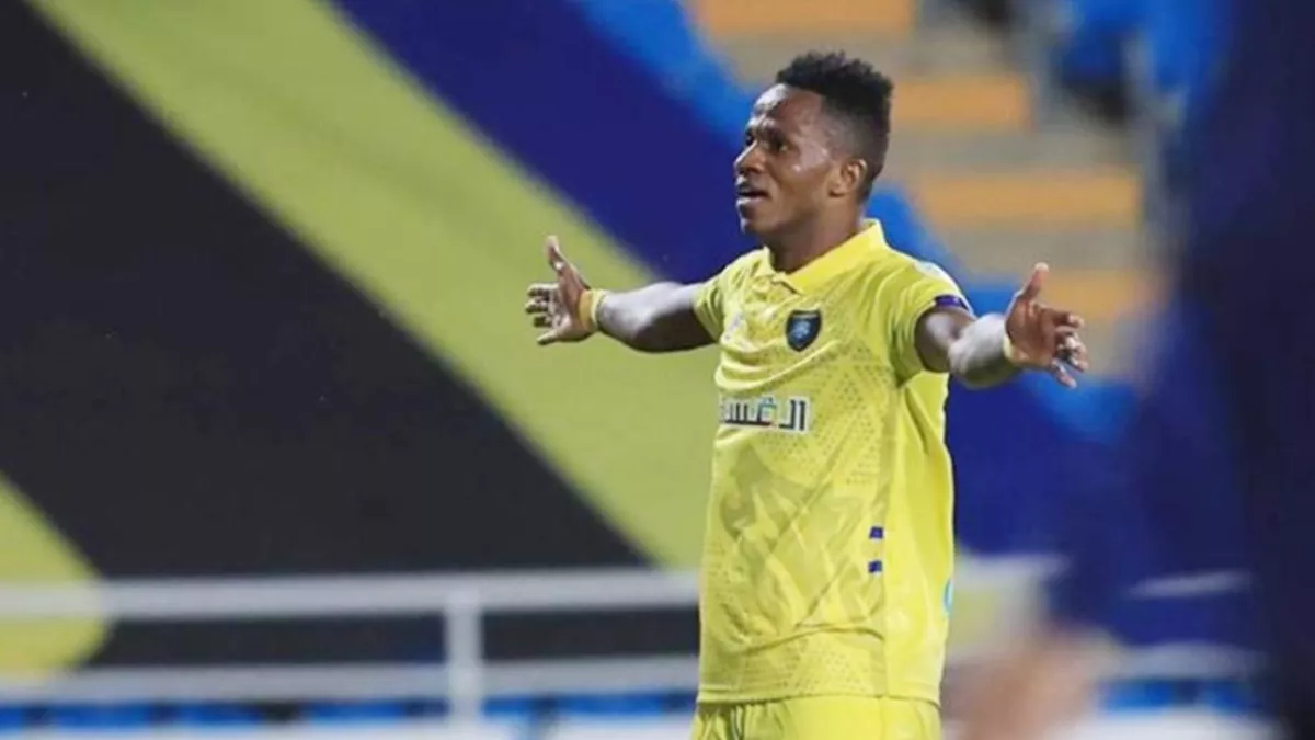 فيديو | “بتدخل تحكيمي” .. تقنية VAR تحمي الاتحاد من عودة قوية للتعاون