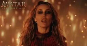 مايلي سايرس تتحدث عن تأثير تجاربها الشخصية في قصة أغنية فيلم “Avatar: Fire and Ash”