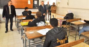 محافظ أسيوط يقوم بجولة تفقدية على لجان امتحانات الشهادة الإعدادية لضمان سيرها بشكل ممتاز