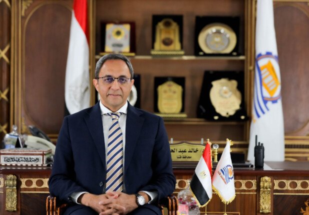 محافظ قنا يكشف عن تحقيق نسب متقدمة في تقنين أراضي أملاك الدولة وتلقيه أكثر من 45 ألف طلب