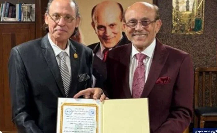 محمد صبحي يتلقى تكريمًا رفيعًا في احتفالية الجمعية المصرية العربية للثقافة والإعلام والفنون