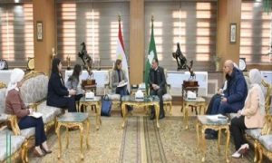 مدير مكتب اليونسكو يزور محافظة الشرقية لمناقشة تعزيز الاقتصاد في قطاع صناعة البردي