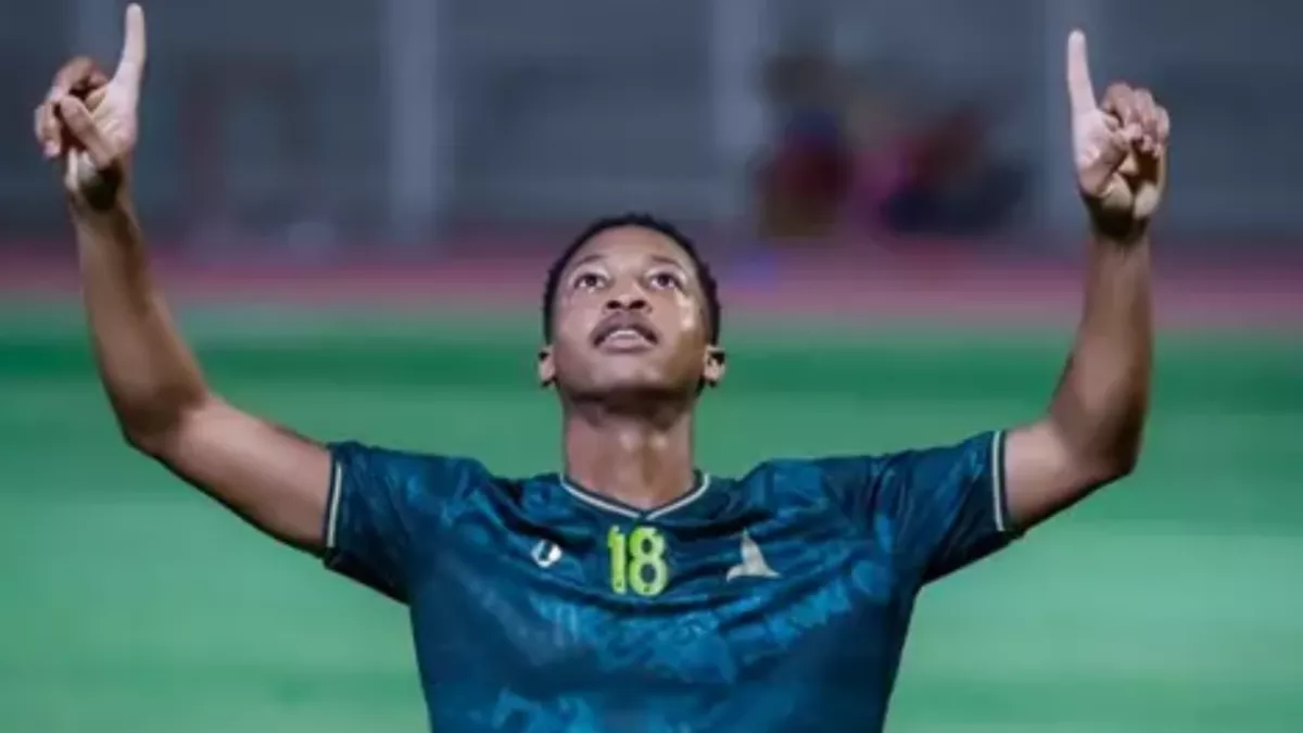 مراد هوساوي يثير حماس الجماهير بتحدي الخليج ويصدم اتحاد كرة القدم السعودي