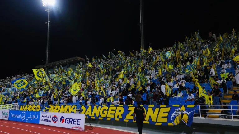 مشجع نصراوي يتحدث بجرأة عن الديربي ويؤكد “مو عيب نتعلم من الهلال” بعد الهزيمة