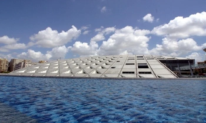 من البرديات إلى الجمهورية الجديدة: مكتبة الإسكندرية تصدر توثيقًا شاملًا حول تاريخ الدواء في مصر