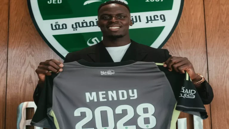 ميندي يوجه رسالة مؤثرة لجماهير الراقي يعبر فيها عن ارتباطه القوي بالنادي الأهلي