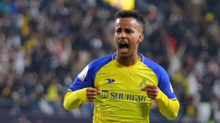 نجم النصر يتفق على تمديد عقده مع شرط رئيسي يثير التساؤلات حول مستقبله