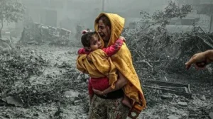 وفاة رضيعة بسبب البرد القارس في غزة تكشف معاناة الأطفال في الأوضاع الإنسانية الصعبة